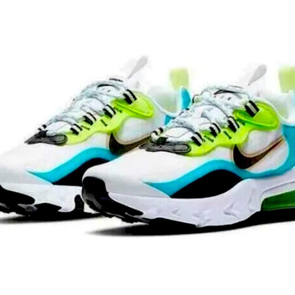 Nike react 270